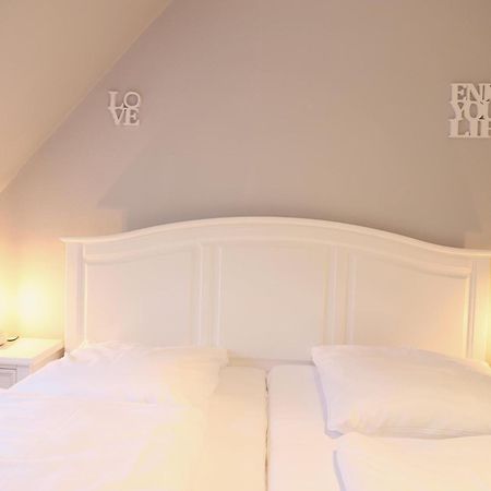 Exklusive 3-Zimmer-Ferienwohnung Im Herzen Westerlands Esterno foto